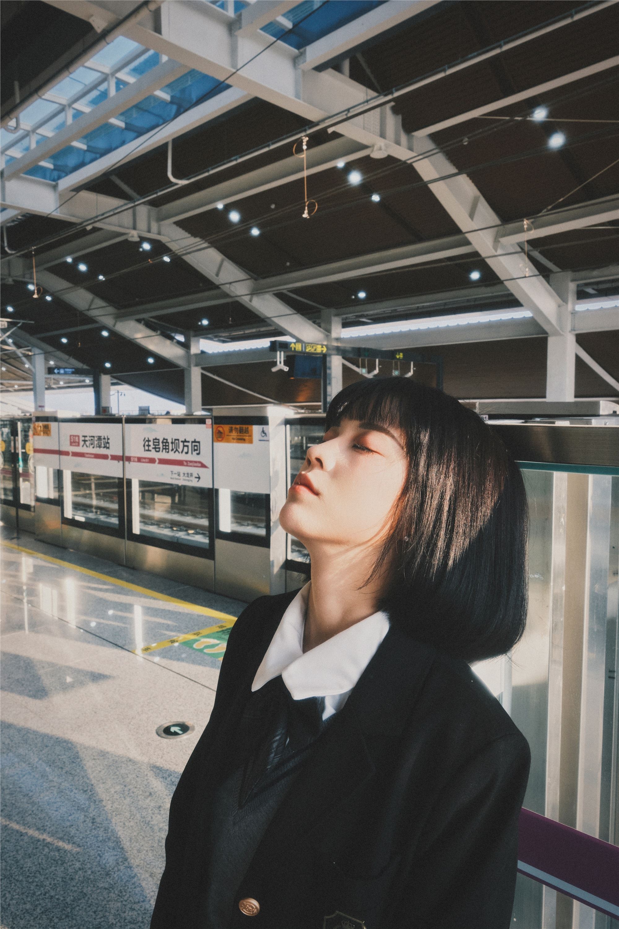 YITUYU 艺图语 2025.03.05 地铁少女 悲伤薯条555